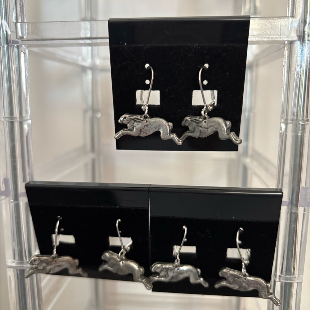 Rabbit pewter Earrings
3 available